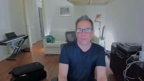 Snapshot of andy0pandi chatting on February 7, 8:55 am Andrew online show from February 7, 8:55 am