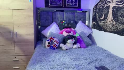 Andy online show from February 3, 5:35 pm