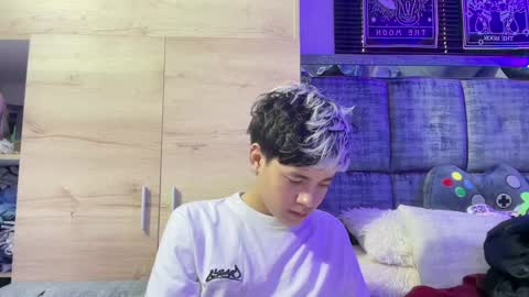 Andy online show from December 2, 12:16 pm