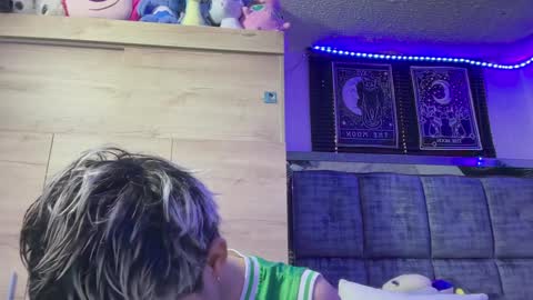 Andy online show from December 4, 12:14 pm