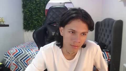 andy_dan1 online show from January 18, 1:51 pm