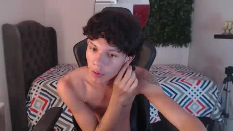 andy_dan1 online show from December 2, 6:19 pm