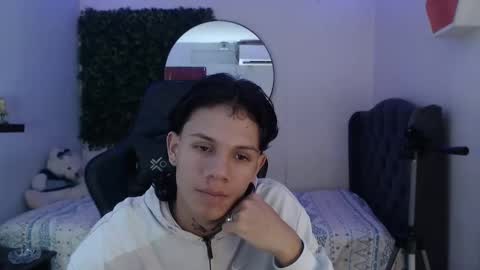 andy_dan1 online show from January 13, 1:06 pm