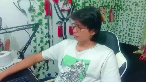 Andy Gray online show from April 12, 12:28 pm