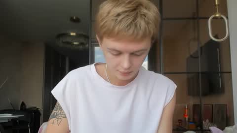 angel_andreww online show from June 29, 10:48 am