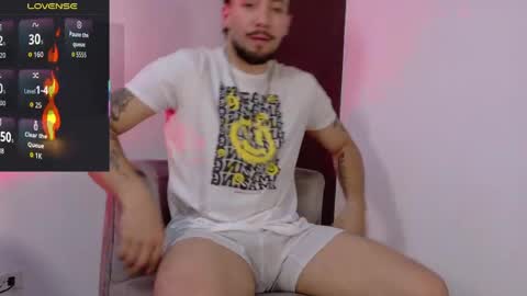 angel_kyrozz online show from June 3, 7:08 pm