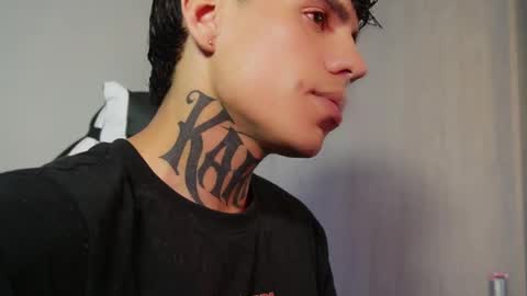 angel_luna0 online show from May 24, 10:16 pm