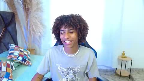 Angel online show from December 13, 8:59 pm