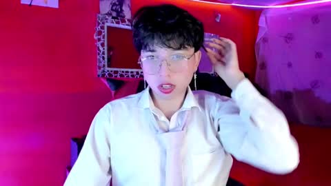 Snapshot of angellonfire chatting on October 4, 7:13 am Angel  online show from October 4, 7:13 am