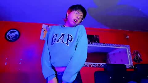 Snapshot of angellonfire chatting on February 18, 6:26 am Angel  online show from February 18, 6:26 am