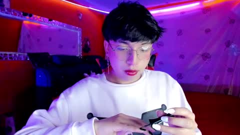 Snapshot of angellonfire chatting on September 16, 1:50 am Angel  online show from September 16, 1:50 am