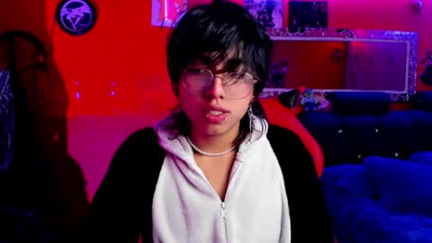 Snapshot of angellonfire chatting on January 19, 4:54 am Angel  online show from January 19, 4:54 am