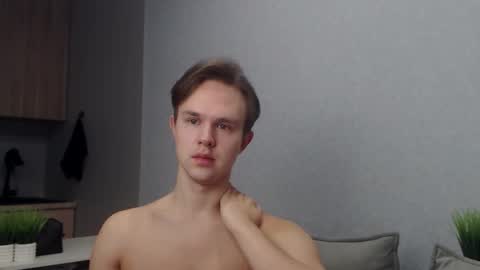 Angel online show from December 14, 8:10 am