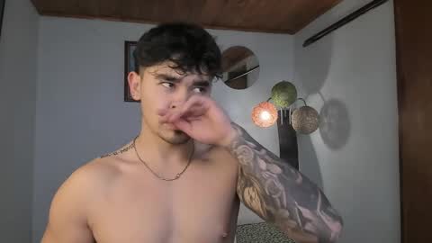 Snapshot of angelx_fox chatting on December 19, 2:45 am Angel Fox online show from December 19, 2:45 am