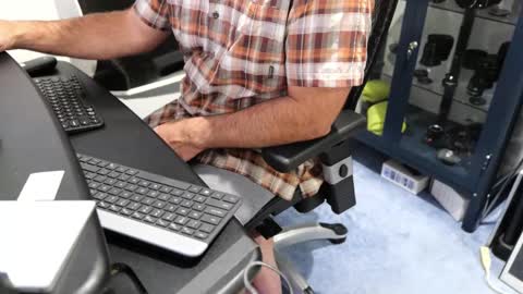 D online show from September 9, 12:59 pm