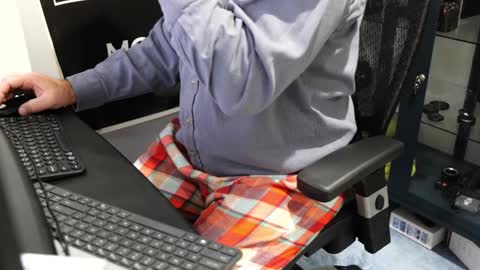 D online show from October 13, 12:55 pm