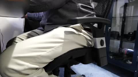 D online show from December 2, 1:22 pm