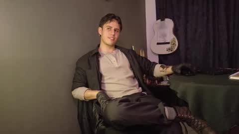 antonnello_ online show from April 16, 1:49 am