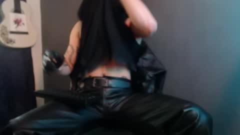 antonnello_ online show from January 17, 5:38 pm