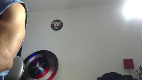 Instagram miguelangel1802  online show from March 9, 4:38 am