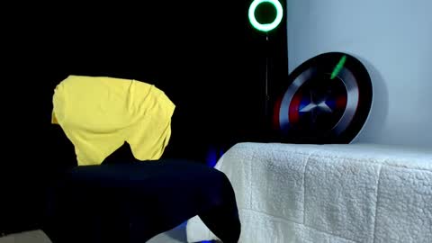 Instagram miguelangel1802  online show from September 26, 2:09 am