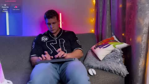 Adam 24 online show from December 15, 3:20 pm