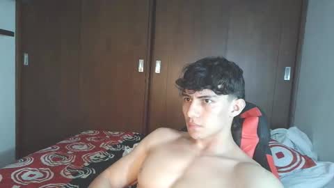 Snapshot of ares_aestheticgod chatting on October 24, 3:52 am Ares D online show from October 24, 3:52 am