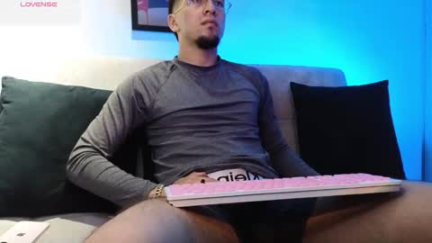 Mateo online show from March 9, 2:22 pm