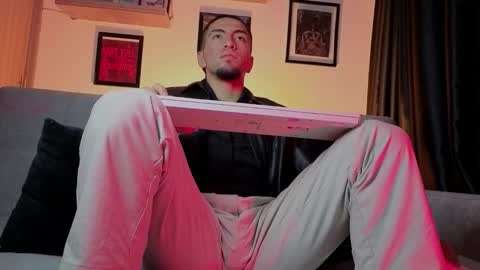 Mateo online show from November 16, 5:42 am