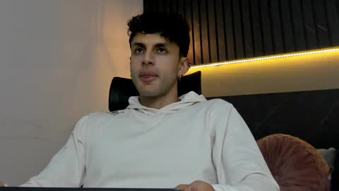 ariasaadeh online show from September 18, 12:07 pm