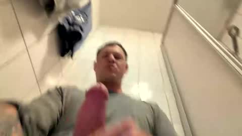 armyskater32 online show from March 12, 9:33 pm