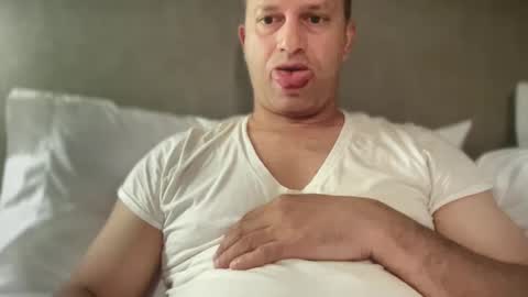 arnie774u online show from September 23, 11:15 pm