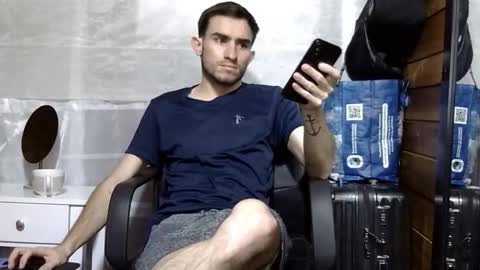 Aron G Franco online show from November 13, 6:45 pm