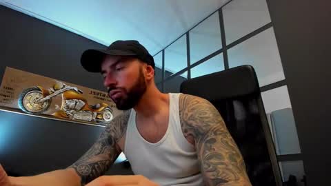 AronGrant online show from December 24, 8:55 am