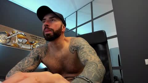 AronGrant online show from December 4, 7:39 am