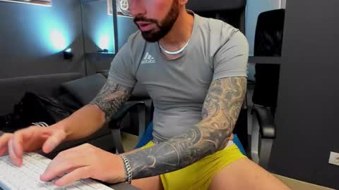 AronGrant online show from February 7, 10:44 am