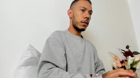 Snapshot of aronxx_ chatting on September 11, 12:15 pm BLACK FRIDAY 55 OFF ON MY ONLYFANS.  online show from September 11, 12:15 pm