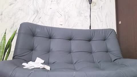   online show from January 13, 1:04 pm