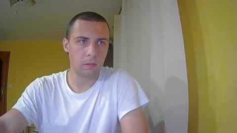 A online show from October 17, 10:25 pm