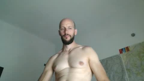 artur833 online show from May 26, 7:32 pm