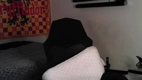 DevilPup75 online show from September 24, 2:59 pm