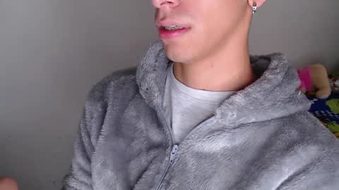 Ash online show from February 11, 3:40 pm