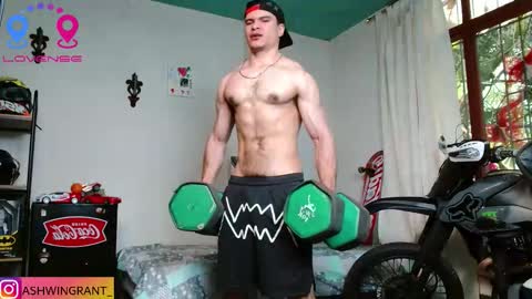 ash_wingrant online show from February 25, 1:56 pm