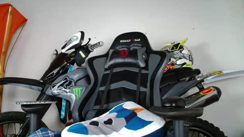 ash_wingrant online show from January 12, 6:34 pm