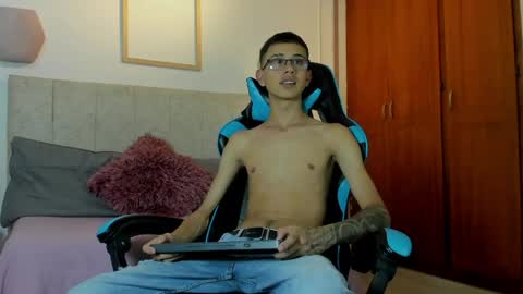   Asher  online show from March 31, 10:22 pm