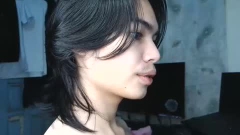 asian_babyboi online show from October 16, 11:51 am