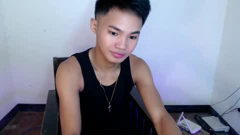 asian_lover05 online show from January 18, 11:18 pm