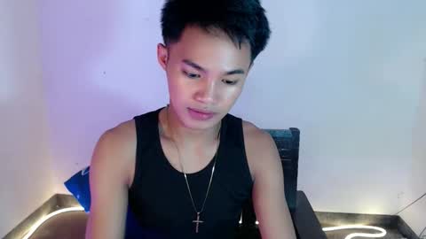 asian_lover05 online show from February 12, 4:24 pm