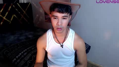 asiancum_peter online show from April 13, 2:12 am