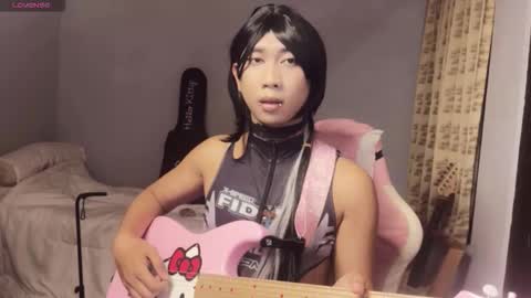 Emi online show from October 24, 4:42 pm